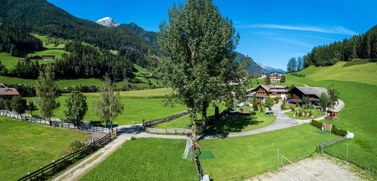 Hotel Oberjahrl à Ahrntal Extérieur photo