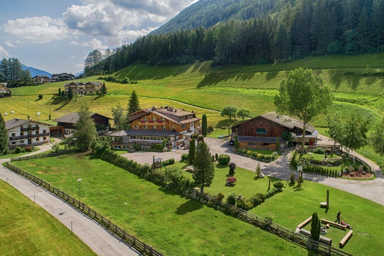 Hotel Oberjahrl à Ahrntal Extérieur photo